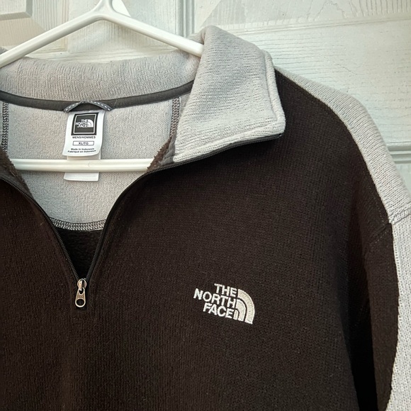 North Face quarter zip - Picture 2 of 5